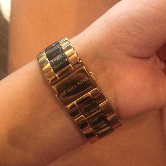 Watch - Picture 4 of 5